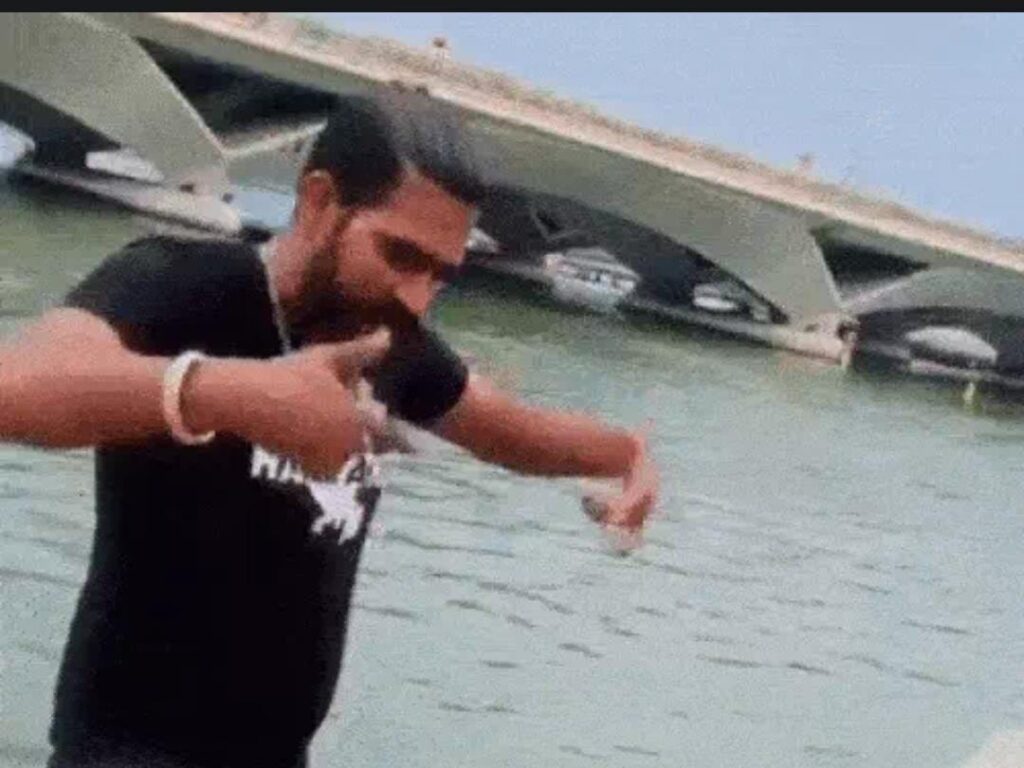 मनीष अक्सर सिंगापुर से रील बनाकर सोशल मीडिया पर पोस्ट करता रहता था।- फाइल फोटो